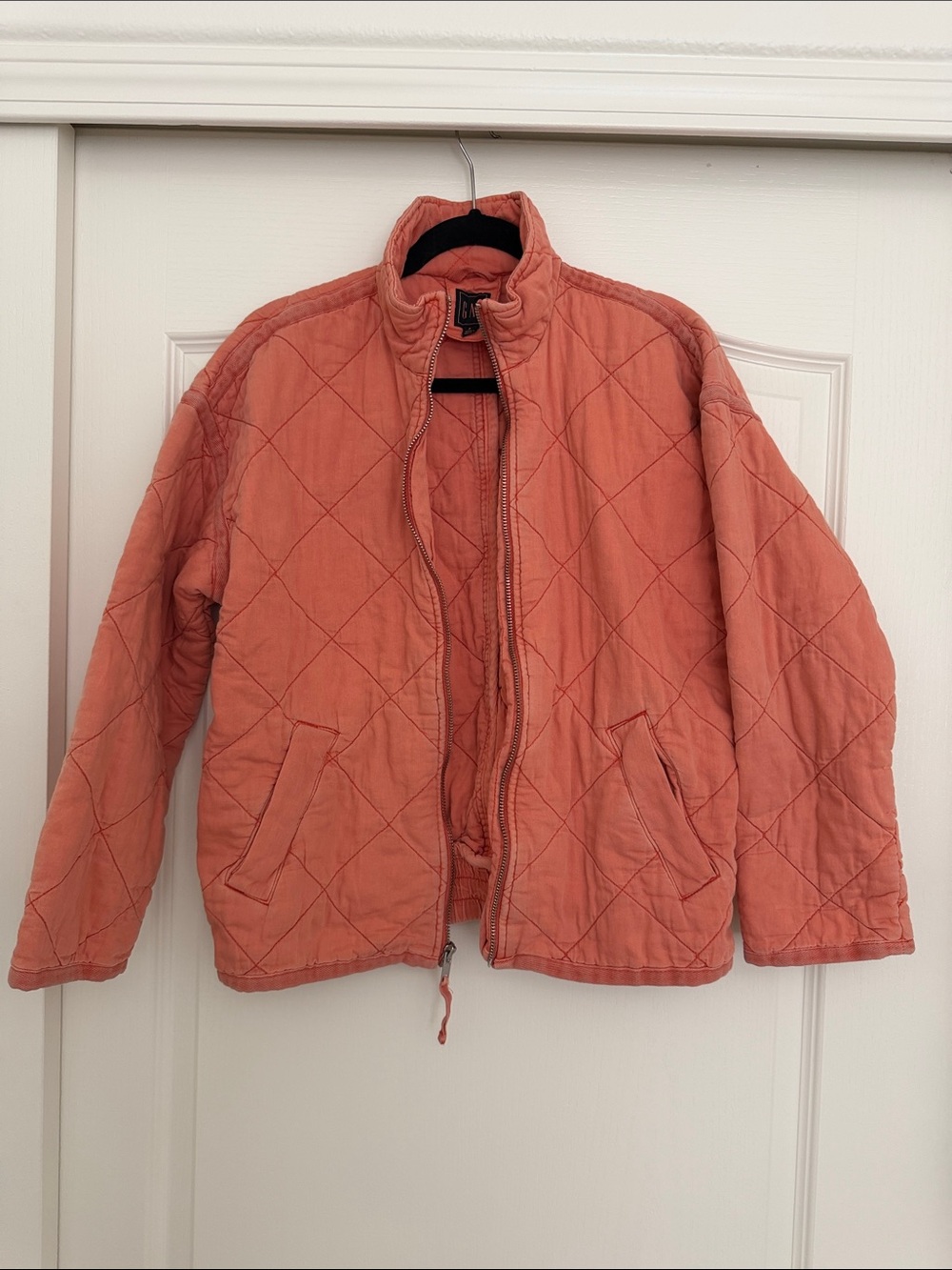 GAP Quilted Lightweight Jacket in Coral